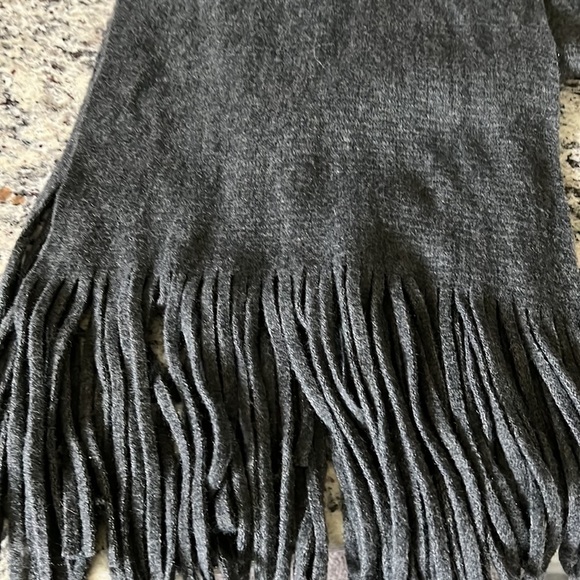 Lucky Brand 70 x 30 Soft Scarf - Picture 4 of 5